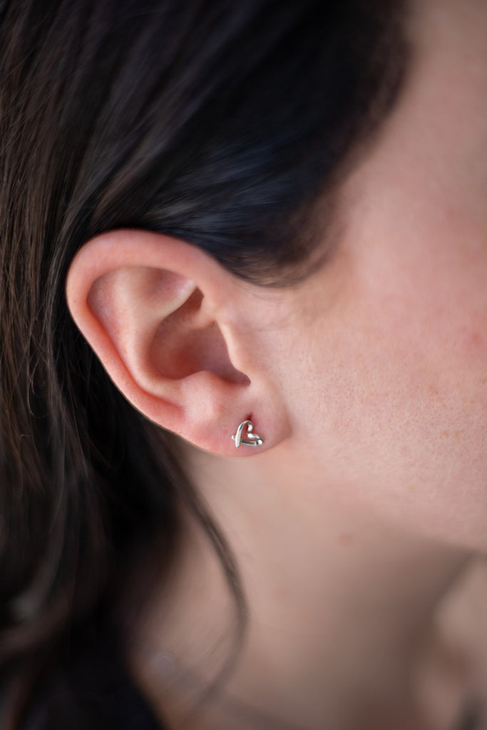 OPEN HEART EARRINGS